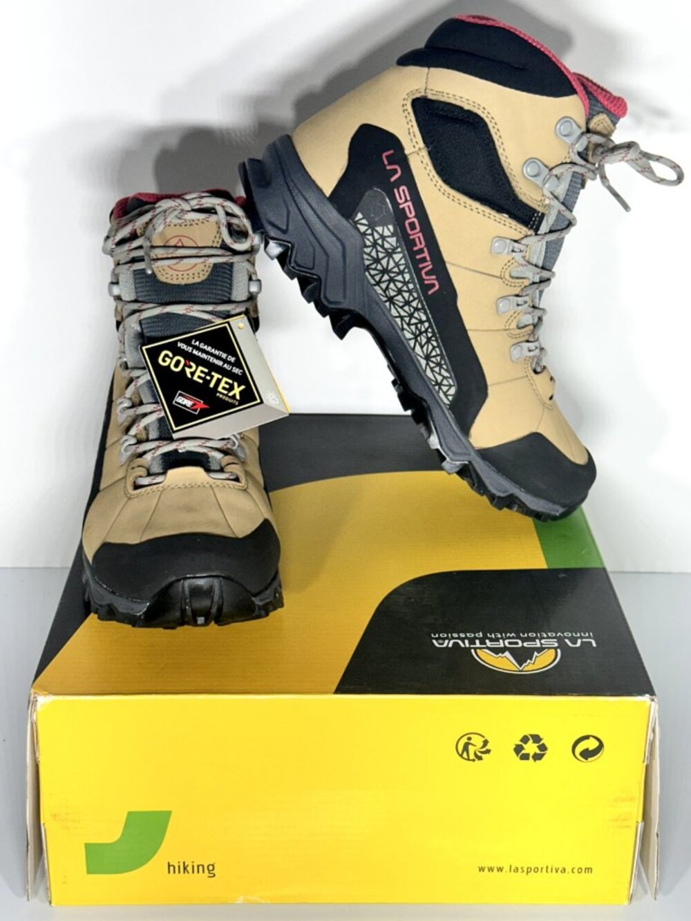 La Sportiva Nucleo High II GTX Women’s Hiking Boots Size 7.5+ Goretex - NEW